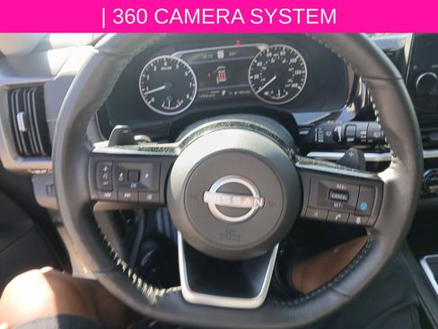 Certified 2024 Nissan Pathfinder SL image 13