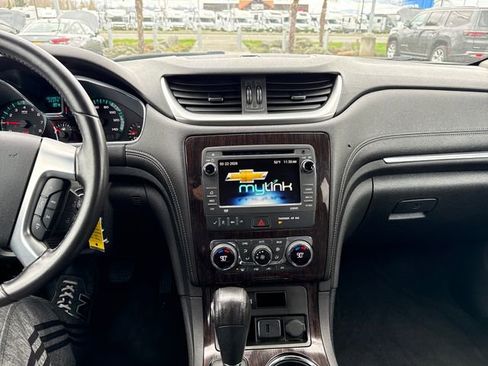 Used 2016 Chevrolet Traverse LT w/ Traveler's Package FWD image 21