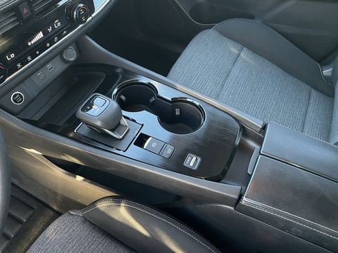 Used 2023 Nissan Rogue SV image 20