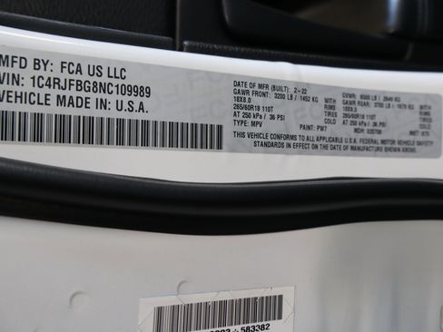 Used 2022 Jeep Grand Cherokee Limited image 35