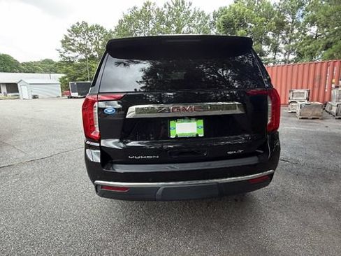Used 2022 GMC Yukon SLT w/ SLT Luxury Package AWD/4WD image 7