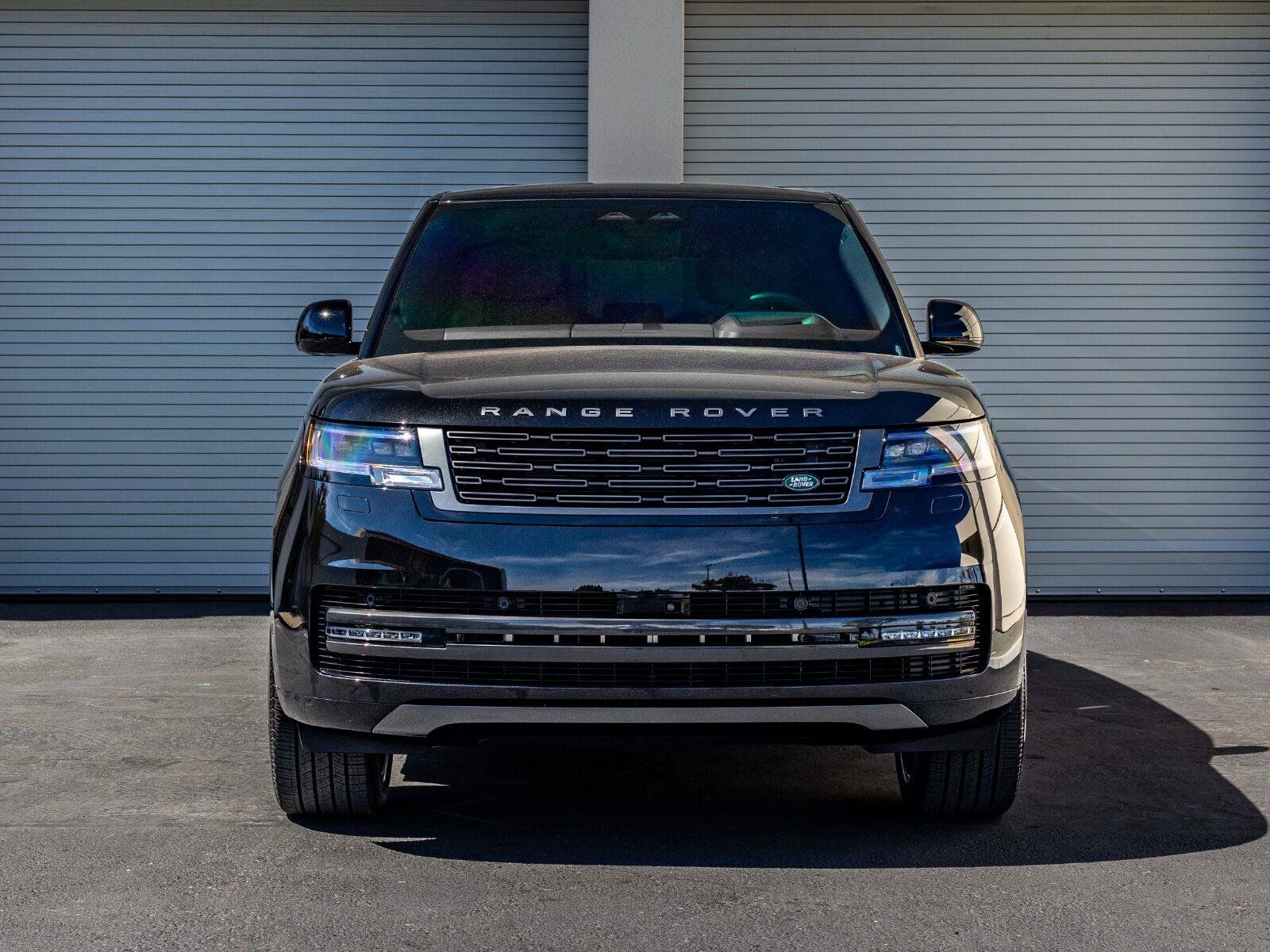 Used 2025 Land Rover Range Rover Autobiography AWD/4WD image 2