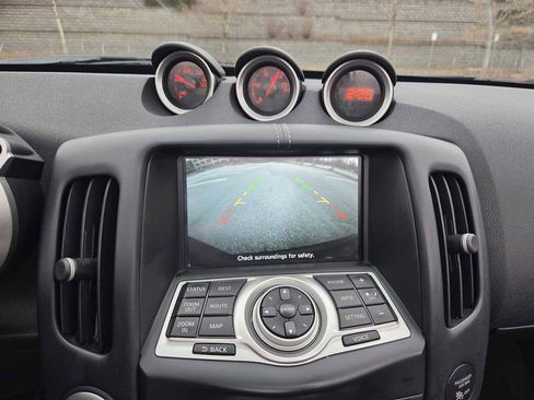 Used 2013 Nissan 370Z Touring w/ Sport Pkg image 22