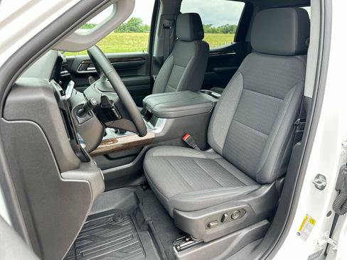 Used 2024 GMC Sierra 1500 Elevation w/ Preferred Package AWD/4WD image 11