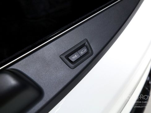 Certified 2025 Rolls-Royce Cullinan image 25