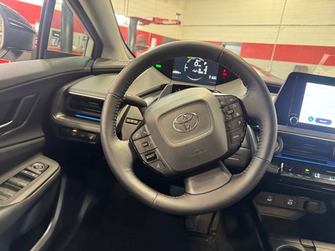 Certified 2026 Toyota Prius Plug-In Hybrid FWD image 9