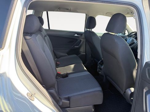 Used 2020 Volkswagen Tiguan S image 18