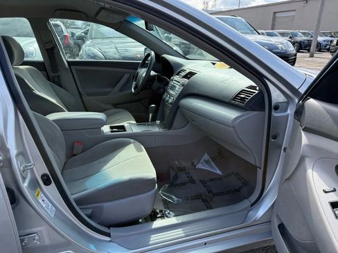 Used 2009 Toyota Camry LE image 17