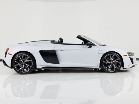 Used 2022 Audi R8 V10 performance w/ Premium Package RWD image 2