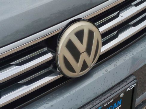 Used 2019 Volkswagen Tiguan SEL Premium AWD/4WD image 32