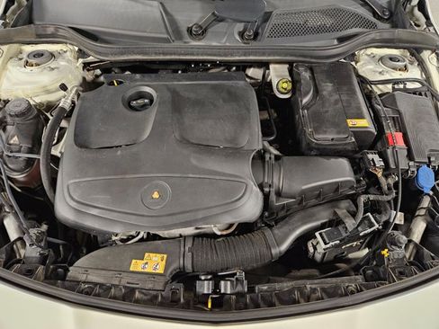 Used 2016 Mercedes-Benz CLA 250 image 21