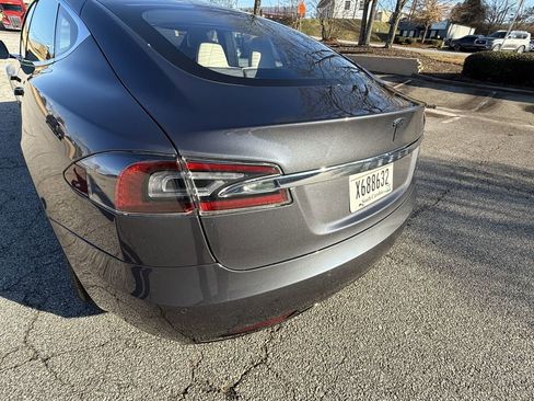 Used 2020 Tesla Model S Long Range Plus image 8