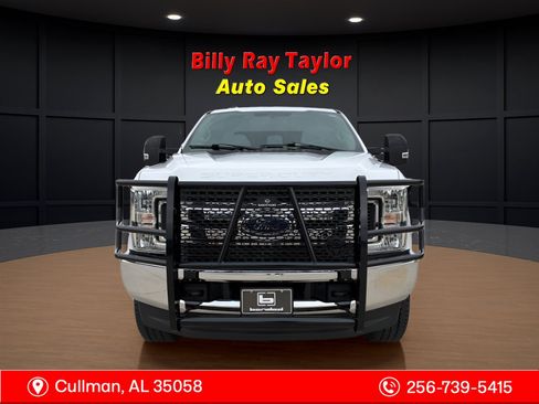 Used 2018 Ford F250 XLT image 3