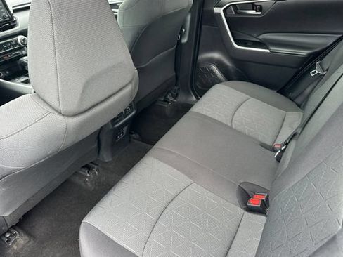 Used 2022 Toyota RAV4 XLE w/ Convenience Package FWD image 16