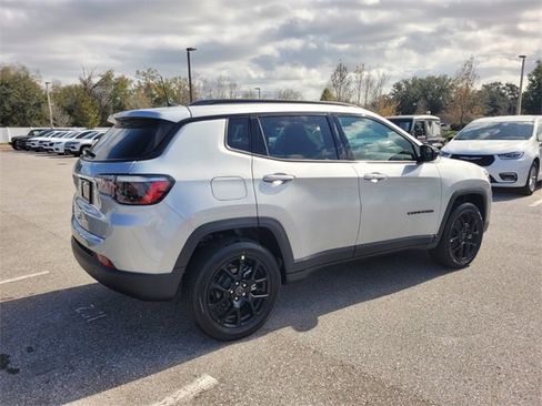 New 2026 Jeep Compass Latitude image 12