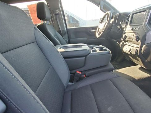 Used 2024 Chevrolet Silverado 1500 Custom w/ Turbomax Blackout Package AWD/4WD image 4
