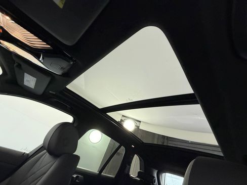 Used 2025 BMW X5 xDrive50e w/ Premium Package image 14