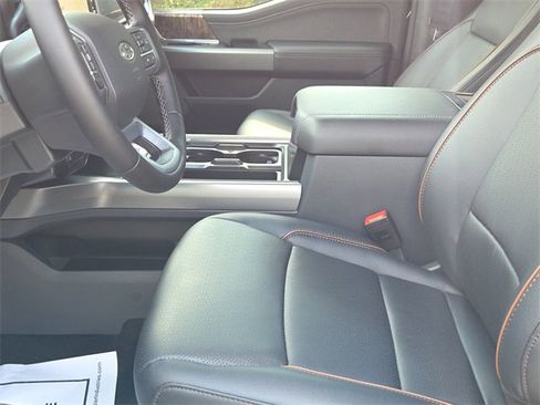 New 2026 Ford F250 Lariat w/ Black Appearance Package image 17