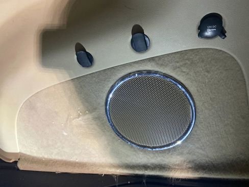 Used 2017 Chevrolet Impala LT w/ Convenience Package image 15