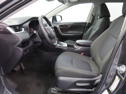 Used 2025 Toyota RAV4 LE AWD/4WD image 18