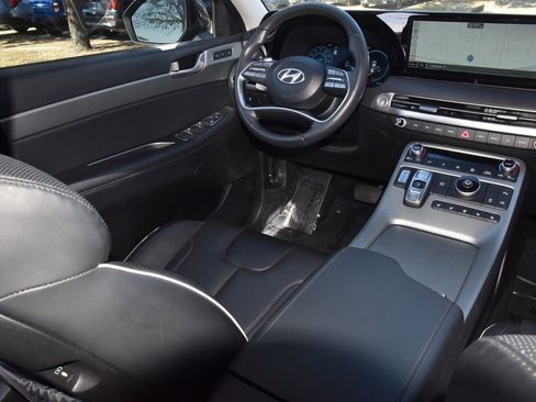 Used 2023 Hyundai Palisade SEL image 16