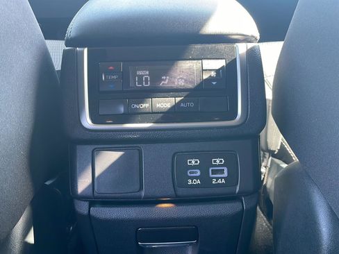 Used 2025 Subaru Ascent Premium AWD/4WD image 28