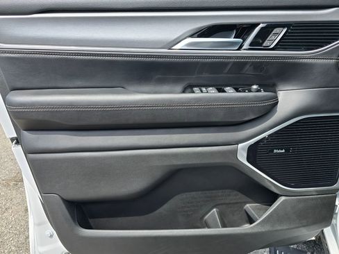 New 2026 Jeep Grand Wagoneer L Limited image 35