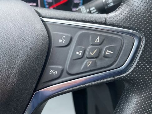 Used 2021 Chevrolet Equinox LS image 26