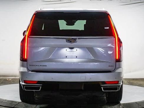 Used 2021 Cadillac Escalade Premium Luxury image 3