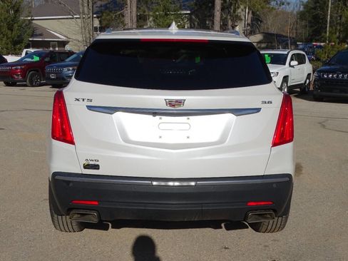 Used 2017 Cadillac XT5 Luxury image 9