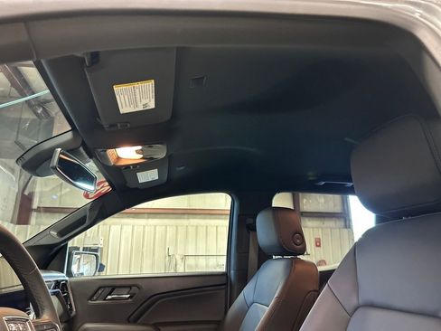 Used 2023 GMC Canyon Elevation w/ Elevation Premium Package AWD/4WD image 13