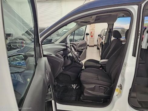 Used 2017 Ford Transit Connect XLT image 25