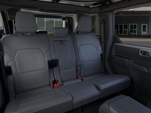 New 2025 Ford Bronco Badlands image 11