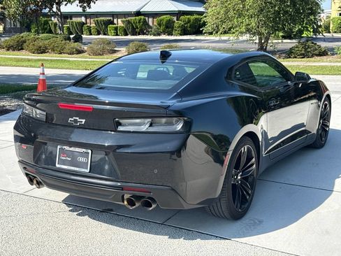 Used 2017 Chevrolet Camaro LT RWD image 7