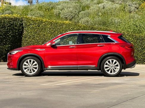 Used 2019 INFINITI QX50 Essential w/ Premium Heat Package image 8