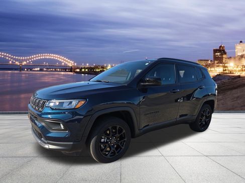Used 2026 Jeep Compass Latitude AWD/4WD image 1