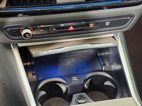 Certified 2025 BMW 330i xDrive Sedan w/ Premium Package image 21