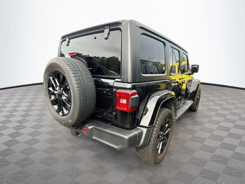 Used 2023 Jeep Wrangler Unlimited Sahara w/ Cold Weather Group AWD/4WD image 6