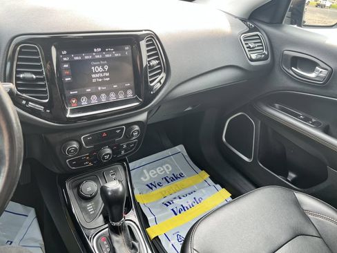 Used 2019 Jeep Compass Limited AWD/4WD image 12