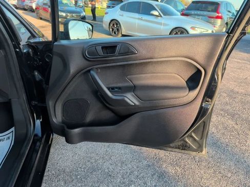 Used 2019 Ford Fiesta SE w/ Equipment Group 201A FWD image 14