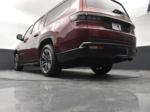 New 2026 Jeep Grand Wagoneer L 4WD w/ HD Trailer Tow Package image 22