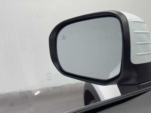 Used 2023 Kia Telluride S FWD image 11