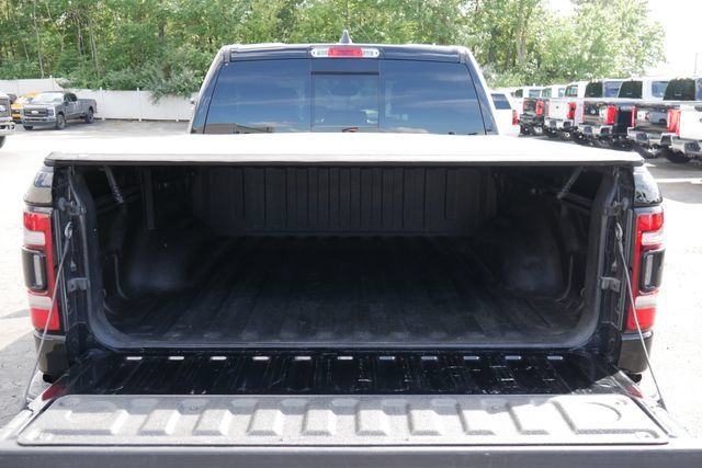 Used 2023 RAM 1500 Laramie AWD/4WD image 11