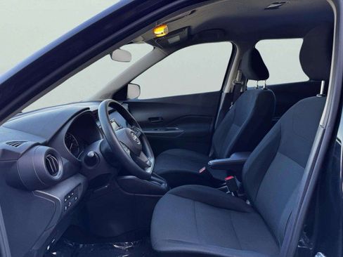 Used 2024 Nissan Kicks S image 14