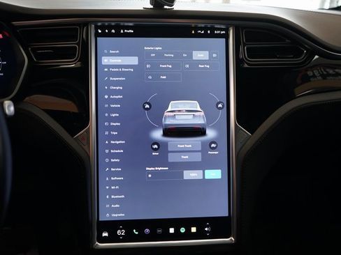 Used 2017 Tesla Model X 75D image 8