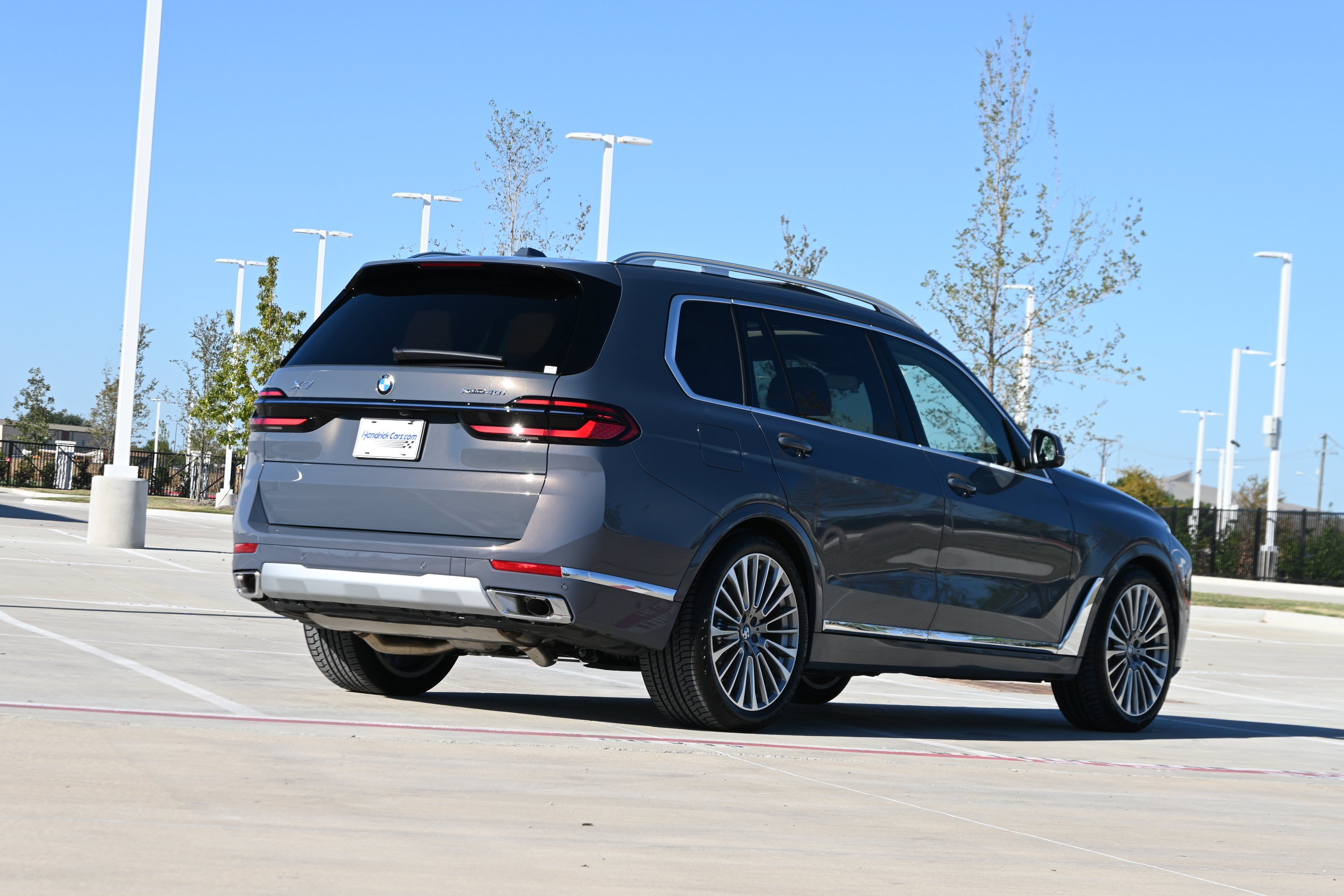 Used 2027 BMW X7 xDrive40i w/ Executive Package AWD/4WD image 9