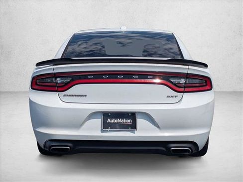 Used 2017 Dodge Charger SXT RWD image 7