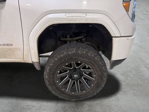 Used 2020 GMC Sierra 2500 Denali w/ Technology Package AWD/4WD image 21