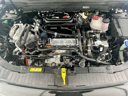 Certified 2023 Mercedes-Benz EQB 300 4MATIC image 28
