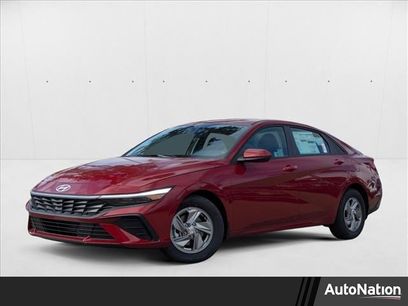 New 2025 Hyundai Elantra SE